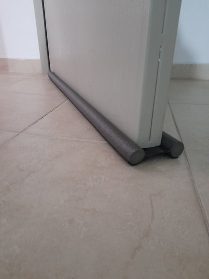 Tapón Sellador de Puerta Anticucarachas Negro